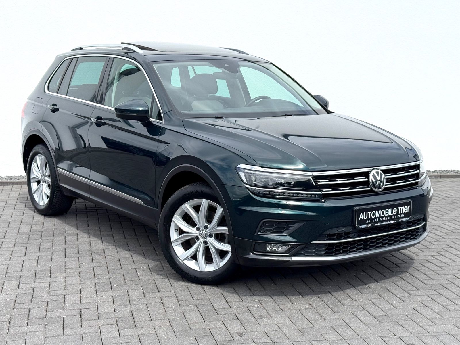 Bild 3 von 15 - Volkswagen Tiguan - Gebrauchtwagen von Automobile Trier Volkswagen Tiguan Highline 1.4 TSI DSG 4Motion, LED, ACC, PANO