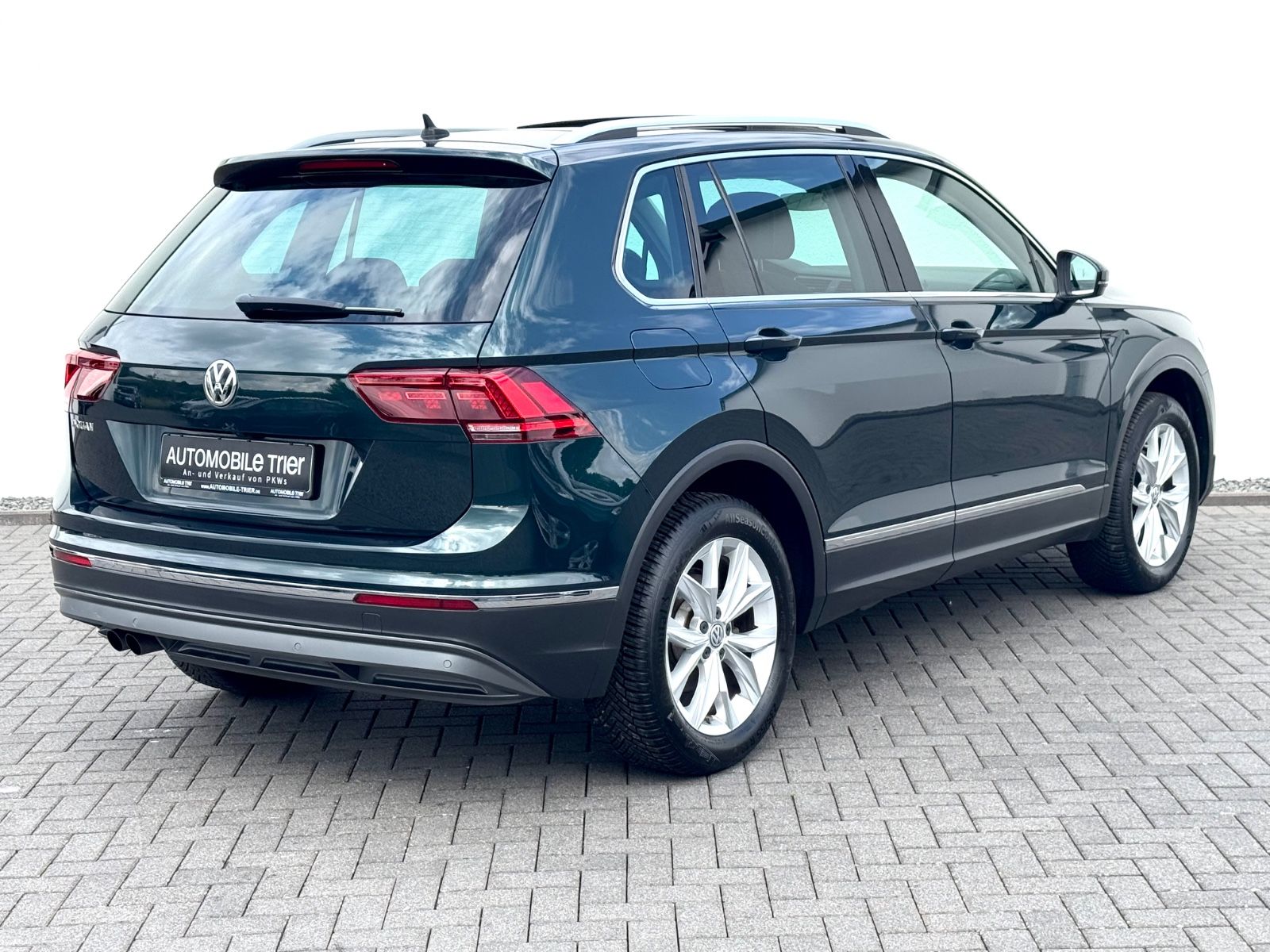 Bild 5 von 15 - Volkswagen Tiguan - Gebrauchtwagen von Automobile Trier Volkswagen Tiguan Highline 1.4 TSI DSG 4Motion, LED, ACC, PANO