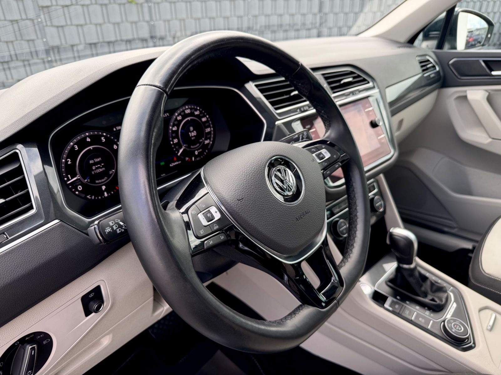 Bild 10 von 15 - Volkswagen Tiguan - Gebrauchtwagen von Automobile Trier Volkswagen Tiguan Highline 1.4 TSI DSG 4Motion, LED, ACC, PANO
