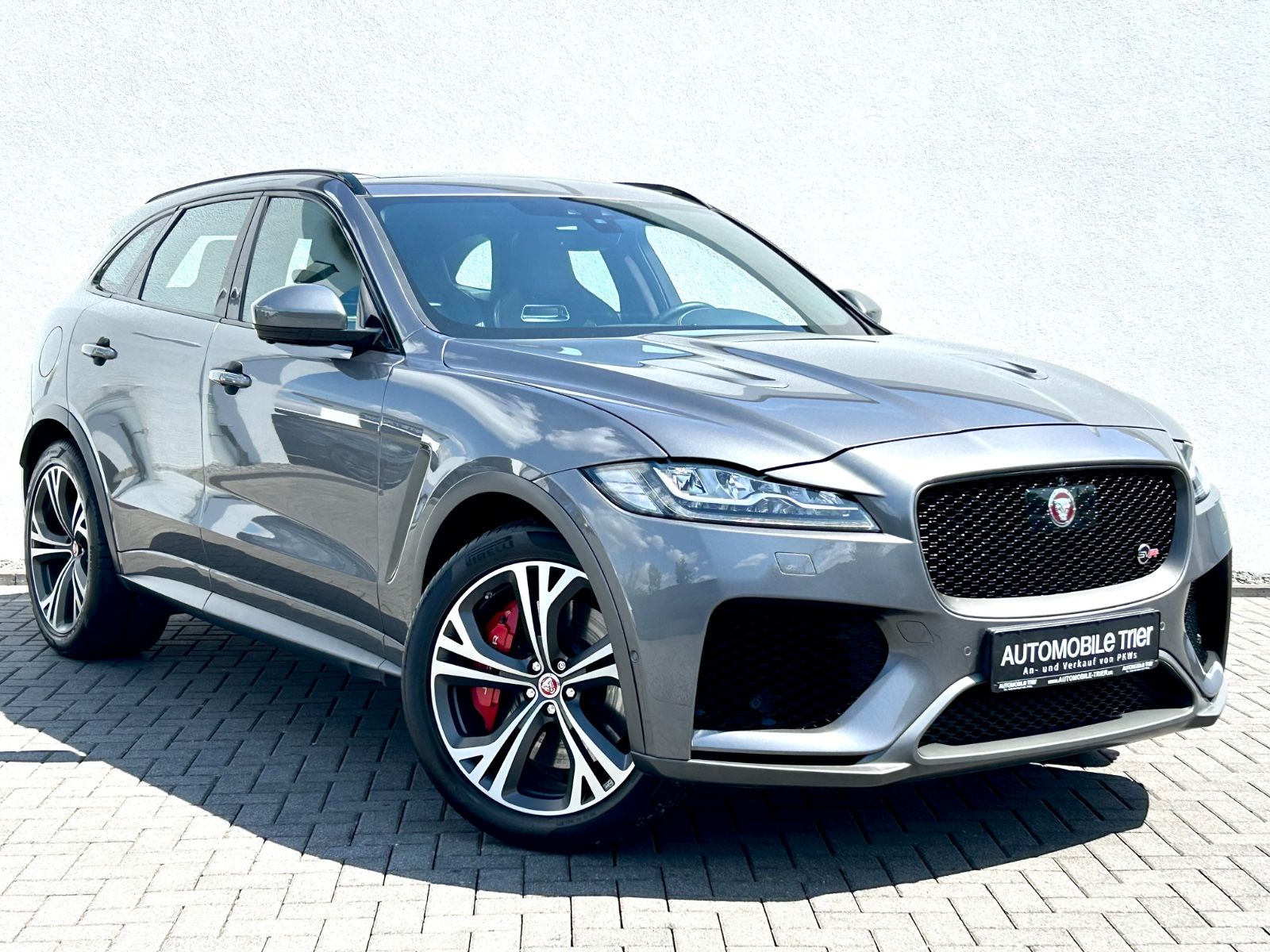Bild 3 von 15 - Jaguar F-Pace - Gebrauchtwagen von Automobile Trier Jaguar F-Pace SVR 5.0 V8 AWD, LED, PANO, 360CAM