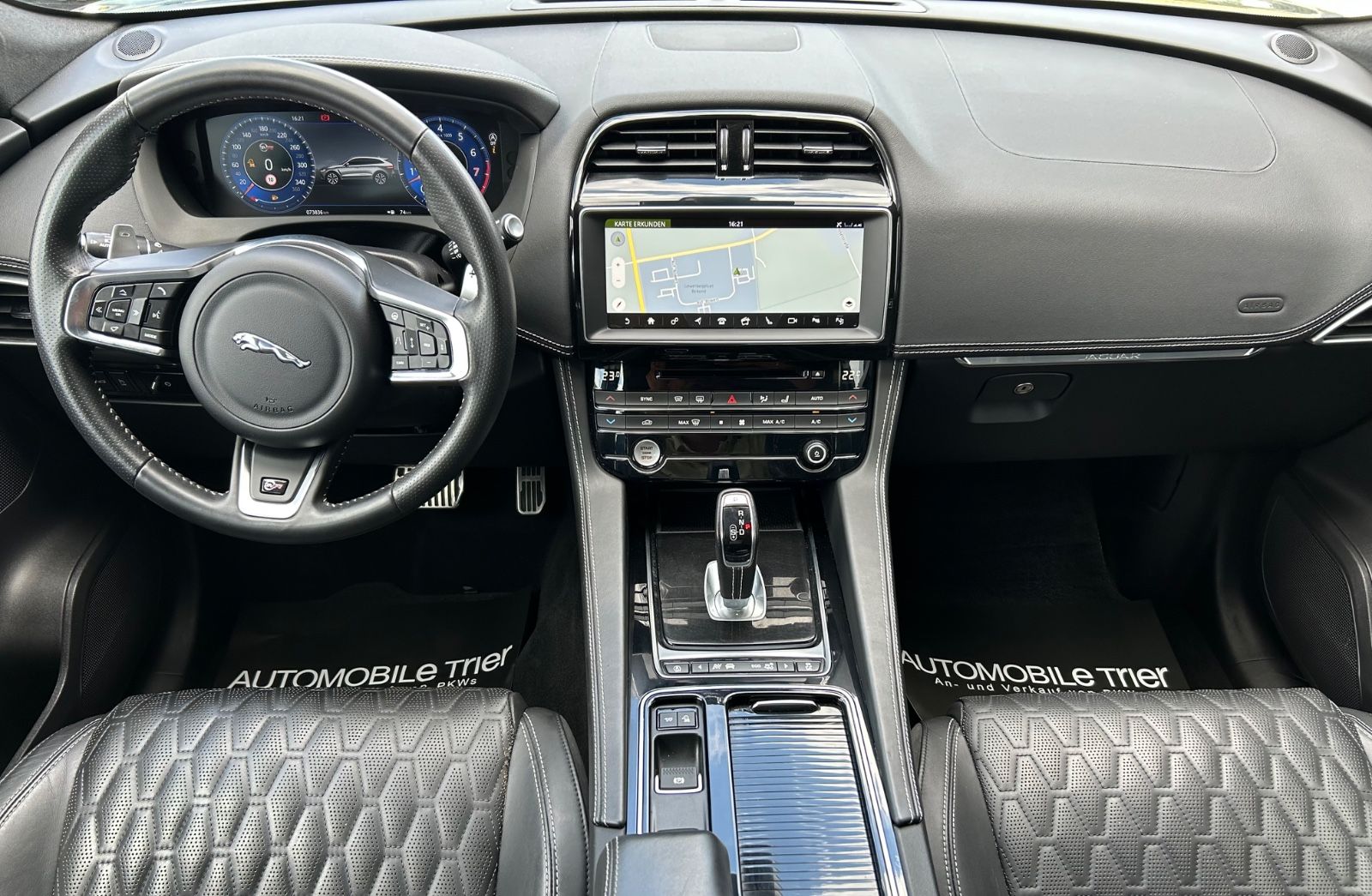 Bild 10 von 15 - Jaguar F-Pace - Gebrauchtwagen von Automobile Trier Jaguar F-Pace SVR 5.0 V8 AWD, LED, PANO, 360CAM