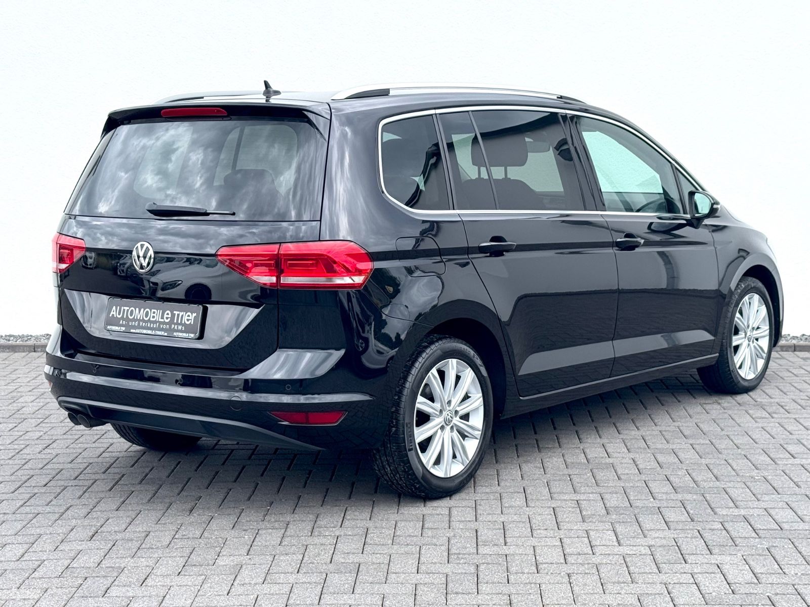 Bild 12 von 16 - Volkswagen Touran - Gebrauchtwagen von Automobile Trier Volkswagen Touran Highline 2.0 TDI DSG, 7.SITZER, NAVI, LED