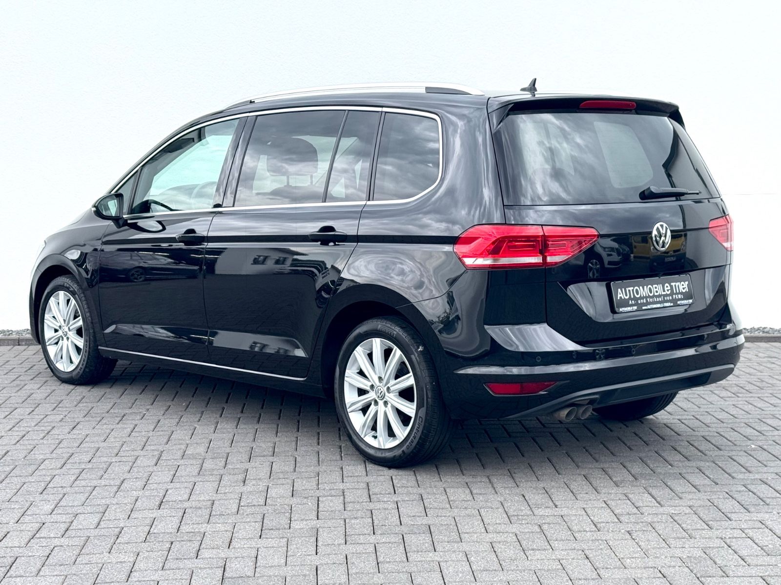Bild 14 von 16 - Volkswagen Touran - Gebrauchtwagen von Automobile Trier Volkswagen Touran Highline 2.0 TDI DSG, 7.SITZER, NAVI, LED