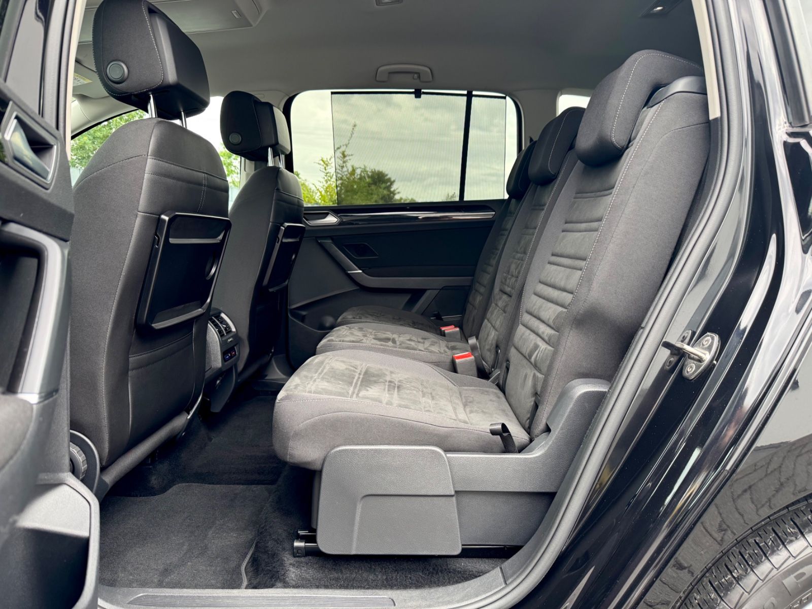 Bild 1 von 16 - Volkswagen Touran - Gebrauchtwagen von Automobile Trier Volkswagen Touran Highline 2.0 TDI DSG, 7.SITZER, NAVI, LED
