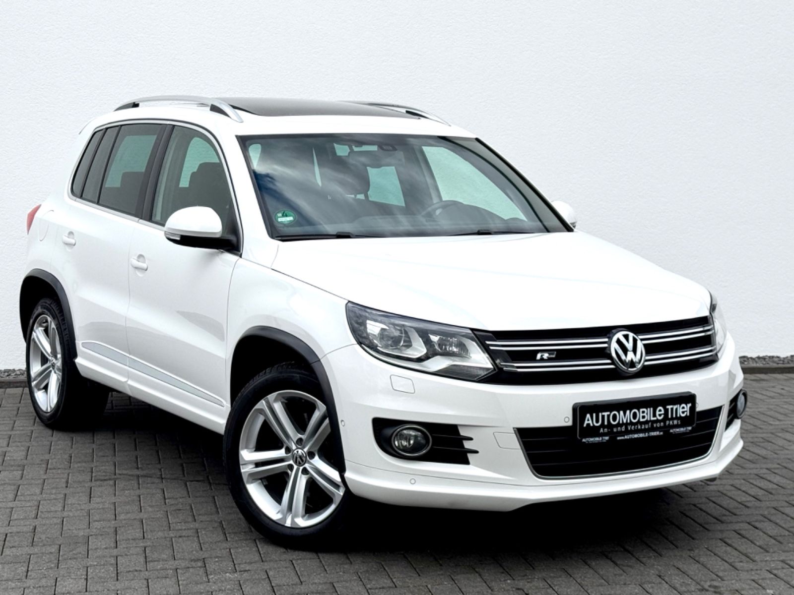 Bild 3 von 16 - Volkswagen Tiguan - Gebrauchtwagen von Automobile Trier Volkswagen Tiguan 2.0 TDI DSG 4Motion, 3X R LINE, PANO, KAMERA