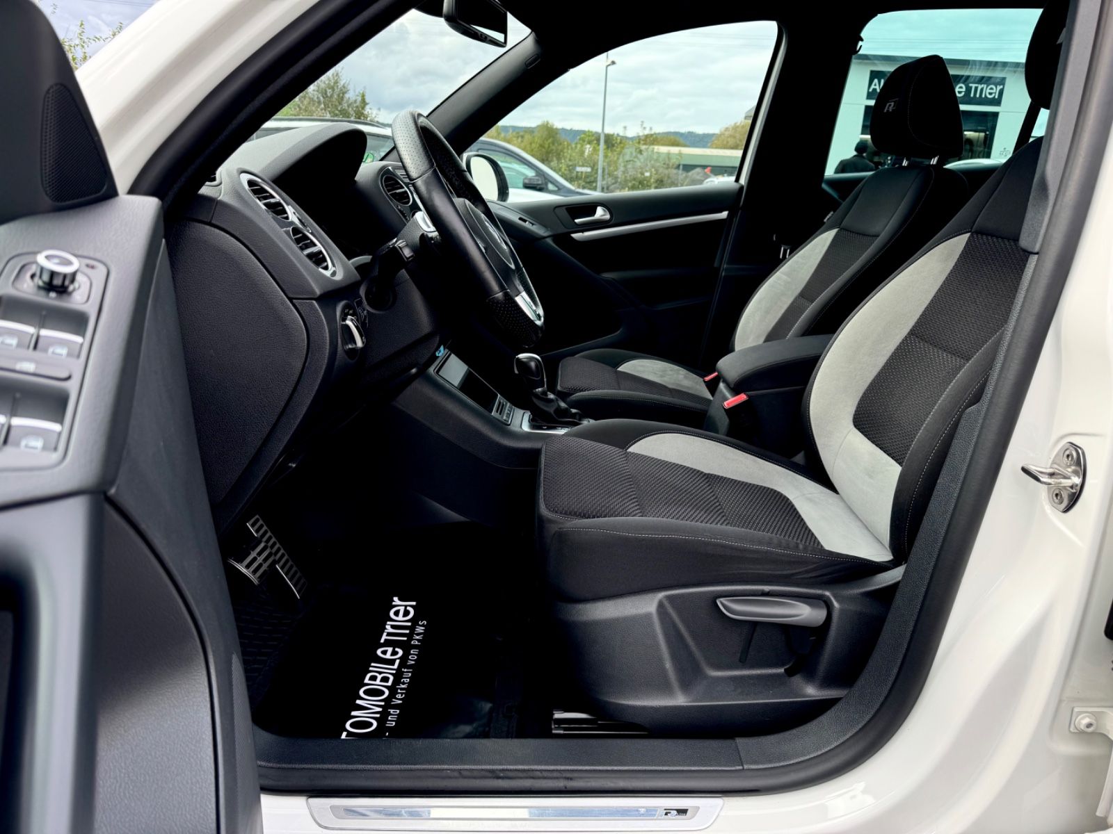 Bild 9 von 16 - Volkswagen Tiguan - Gebrauchtwagen von Automobile Trier Volkswagen Tiguan 2.0 TDI DSG 4Motion, 3X R LINE, PANO, KAMERA