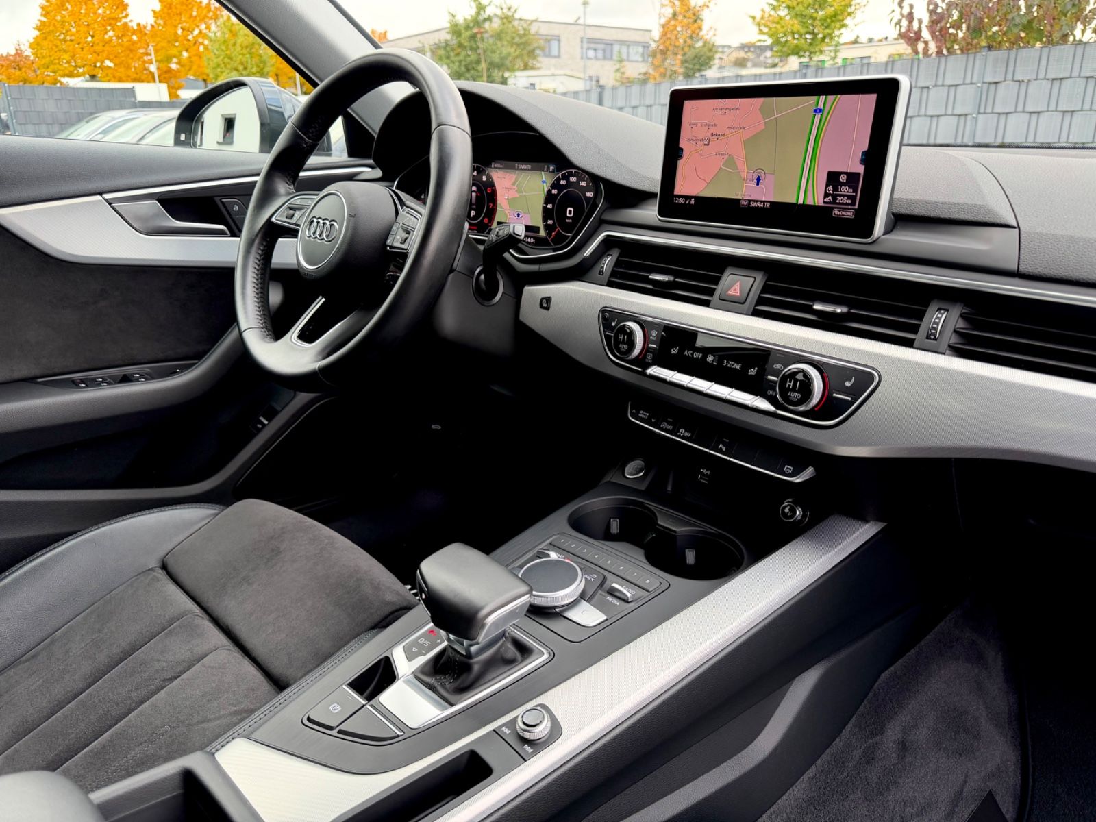 Bild 12 von 14 - Audi A4 - Gebrauchtwagen von Automobile Trier Audi A4 Avant 40 TFSI sport, MATRIX, CAM, AHK, GARANTIE