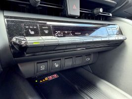 Toyota C-HR Hybrid Black&White GR Sport, LED, ACC, PANO - Thumbnail 22