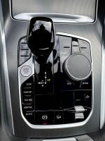BMW X6 xDrive 30 d M Sport Paket /LASER/HUD/H&K/CAM in Weiß als SUV/Geländewagen/Pickup - Fahrzeugfoto 16