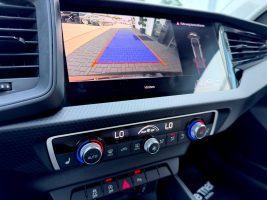 Audi A1 Allstreet 35 TFSI /NAVI/CAM/SHZ/GARANTIE/ in Blau als Kleinwagen - Fahrzeugfoto 16
