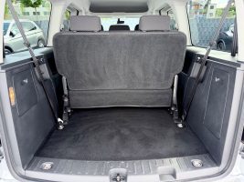 Volkswagen Caddy Maxi 2.0 TDI/LED/ACC/CAM/7.SITZER/GARANTIE in Silber als Van/Minibus - Fahrzeugfoto 17