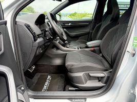 Skoda Karoq Sportline 2.0 TSI DSG 4x4/PANO/LED/ACC/AHK in Silber als SUV/Geländewagen/Pickup - Fahrzeugfoto 9
