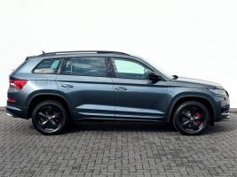 Skoda Kodiaq RS 2.0 TDI DSG 4x4 /PANO/LED/CAM/GARANTIE in Grau als SUV/Geländewagen/Pickup - Fahrzeugfoto 4