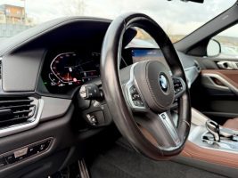 BMW X6 xDrive 40 d M Sport Paket/LED/HUD/AHK/CAM/ in Schwarz als SUV/Geländewagen/Pickup - Fahrzeugfoto 10