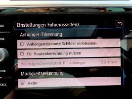 Volkswagen Passat Variant R Line 2.0 TDI DSG 4Motion in Silber als Kombi - Fahrzeugfoto 22
