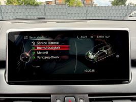BMW Active Tourer 225 xe Luxury Line /LED/PANO/HUD/ in Silber als Van/Minibus - Fahrzeugfoto 14