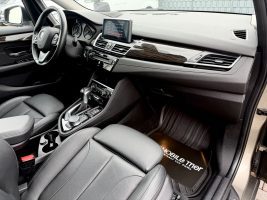 BMW Active Tourer 225 xe Luxury Line /LED/PANO/HUD/ in Silber als Van/Minibus - Fahrzeugfoto 23
