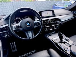 BMW 540i Touring xDrive M Sport Paket /LED/ACC/HUD/ in Weiß als Kombi - Fahrzeugfoto 10
