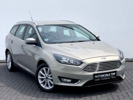 Ford Focus Turnier Titanium 1.5 /NAVI/PDC/GARANTIE/ in Silber als Kombi - Fahrzeugfoto 3