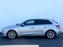 Audi A3 Sportback sport 35 TFSI /NAVI/LED/PDC/GARANT in Silber als Limousine - Fahrzeugfoto 8