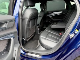 Audi A6 Limo 55 TFSI quattro S line Sport Plus Paket in Blau als Limousine - Fahrzeugfoto 12