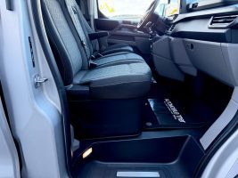 Ford Tourneo Custom 2.0d EcoBlue L2 Titanium 9.Sitzer in Silber als Van/Minibus - Fahrzeugfoto 13