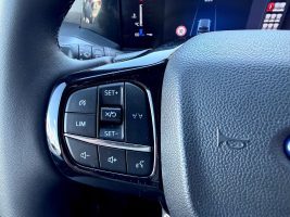 Ford Tourneo Custom 2.0d EcoBlue L2 Titanium 9.Sitzer in Silber als Van/Minibus - Fahrzeugfoto 17