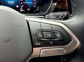 Volkswagen Caddy Maxi 2.0 TDI DSG /7.SITZER/LED/ACC/AHK/ in Schwarz als Van/Minibus - Fahrzeugfoto 20