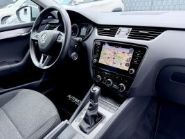 Skoda Octavia Combi 1.5 TSI DSG /NAVI/LED/ACC/CARPLAY/ in Silber als Kombi - Fahrzeugfoto 12
