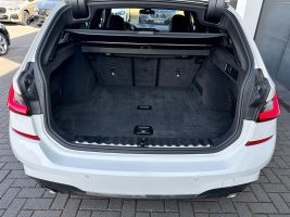 BMW 320i Touring M Sport Paket *Navi*LED*Garantie* in Weiß als Kombi - Fahrzeugfoto 22