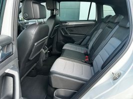 Volkswagen Tiguan R line 2.0 TSI DSG 4Motion /LED/ACC/AHK/ in Weiß als SUV/Geländewagen/Pickup - Fahrzeugfoto 14
