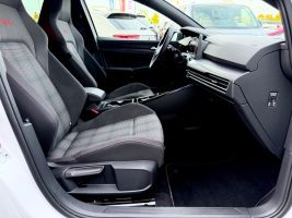 Volkswagen Golf 8 Lim. GTI /DSG/NAVI/LED/1.HAND/GARANTIE/ in Weiß als Limousine - Fahrzeugfoto 13