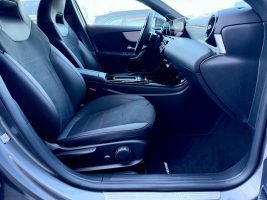 Mercedes-Benz A 220d Amg Line /NAVI/LED/CAM/BURMESTER/1.HAND/ in Grau als Limousine - Fahrzeugfoto 12