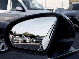 Mercedes-Benz A 220d Amg Line /NAVI/LED/CAM/BURMESTER/1.HAND/ in Grau als Limousine - Fahrzeugfoto 16