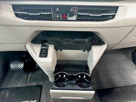 Volkswagen T7 Multivan Life *Garantie*7Sitzer*Unfallfrei* in Grau als Van/Minibus - Fahrzeugfoto 22