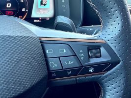 Cupra Formentor 1.4 e-Hybrid /NAVI/LED/ACC/CAM/1.HAND/ in Weiß als SUV/Geländewagen/Pickup - Fahrzeugfoto 16