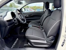 Fiat 500 e / LED / CARPLAY / GARANTIE / in Weiß als Kleinwagen - Fahrzeugfoto 9